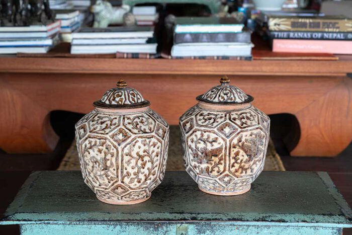 Sawankhalok pottery covered boxes