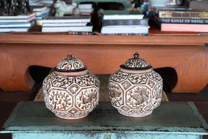 Sawankhalok pottery covered boxes